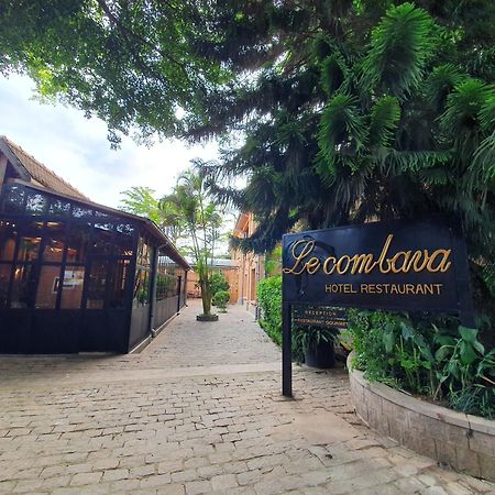Hotel Restaurant Le Combava Antananarivo Esterno foto